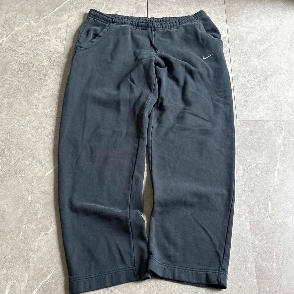 VintageY2K  Nike faded black Sweatpants Size Medium